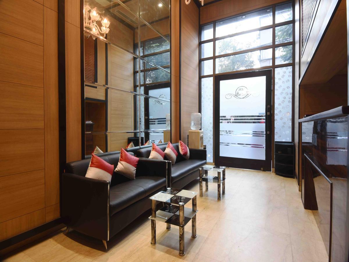 Hotel Royal Grand - Opposite Axis Bank East Patel Nagar New Delhi Eksteriør bilde