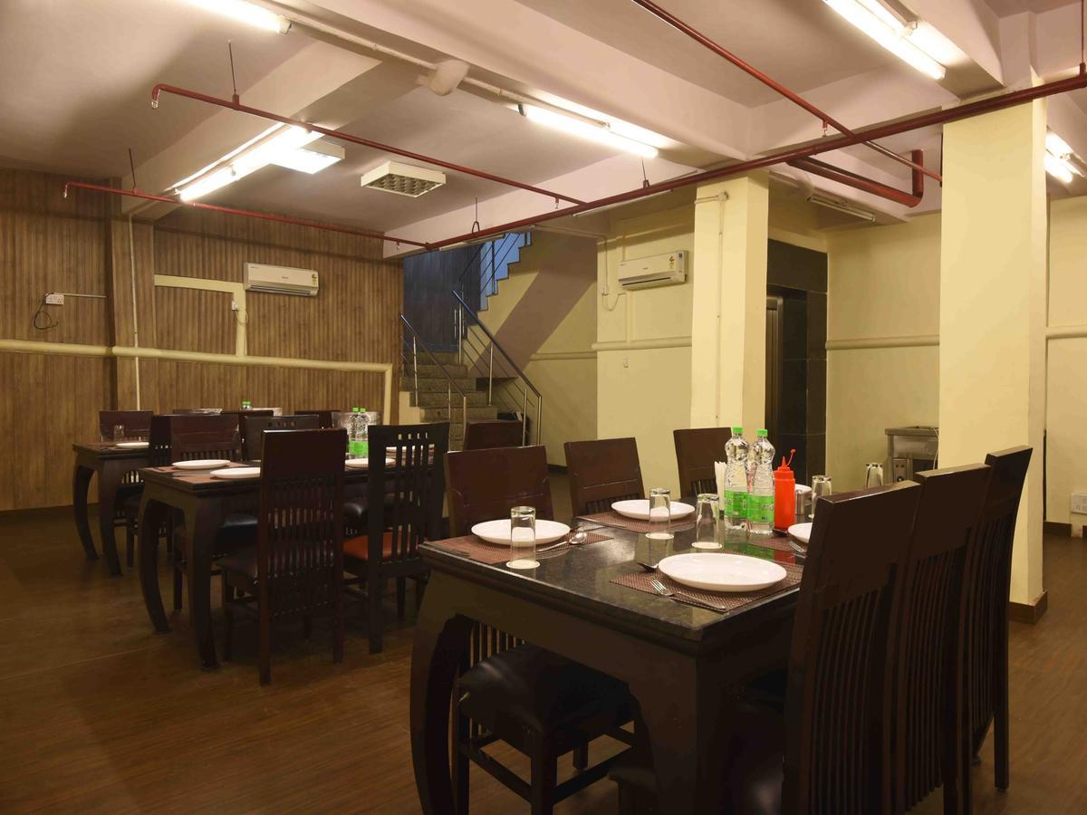 Hotel Royal Grand - Opposite Axis Bank East Patel Nagar New Delhi Eksteriør bilde