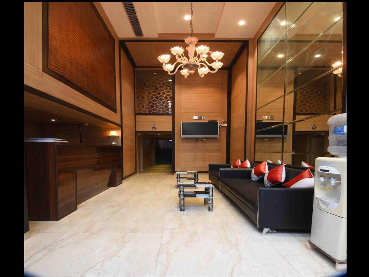 Hotel Royal Grand - Opposite Axis Bank East Patel Nagar New Delhi Eksteriør bilde