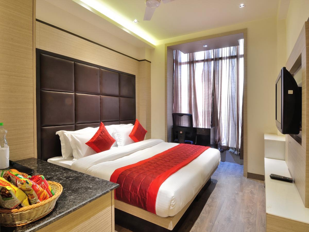 Hotel Royal Grand - Opposite Axis Bank East Patel Nagar New Delhi Eksteriør bilde