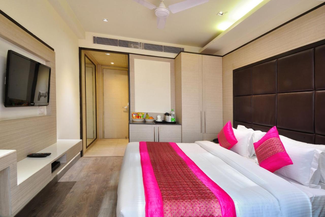 Hotel Royal Grand - Opposite Axis Bank East Patel Nagar New Delhi Eksteriør bilde