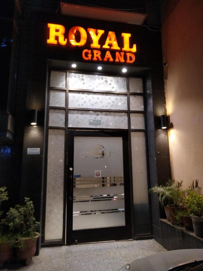 Hotel Royal Grand - Opposite Axis Bank East Patel Nagar New Delhi Eksteriør bilde