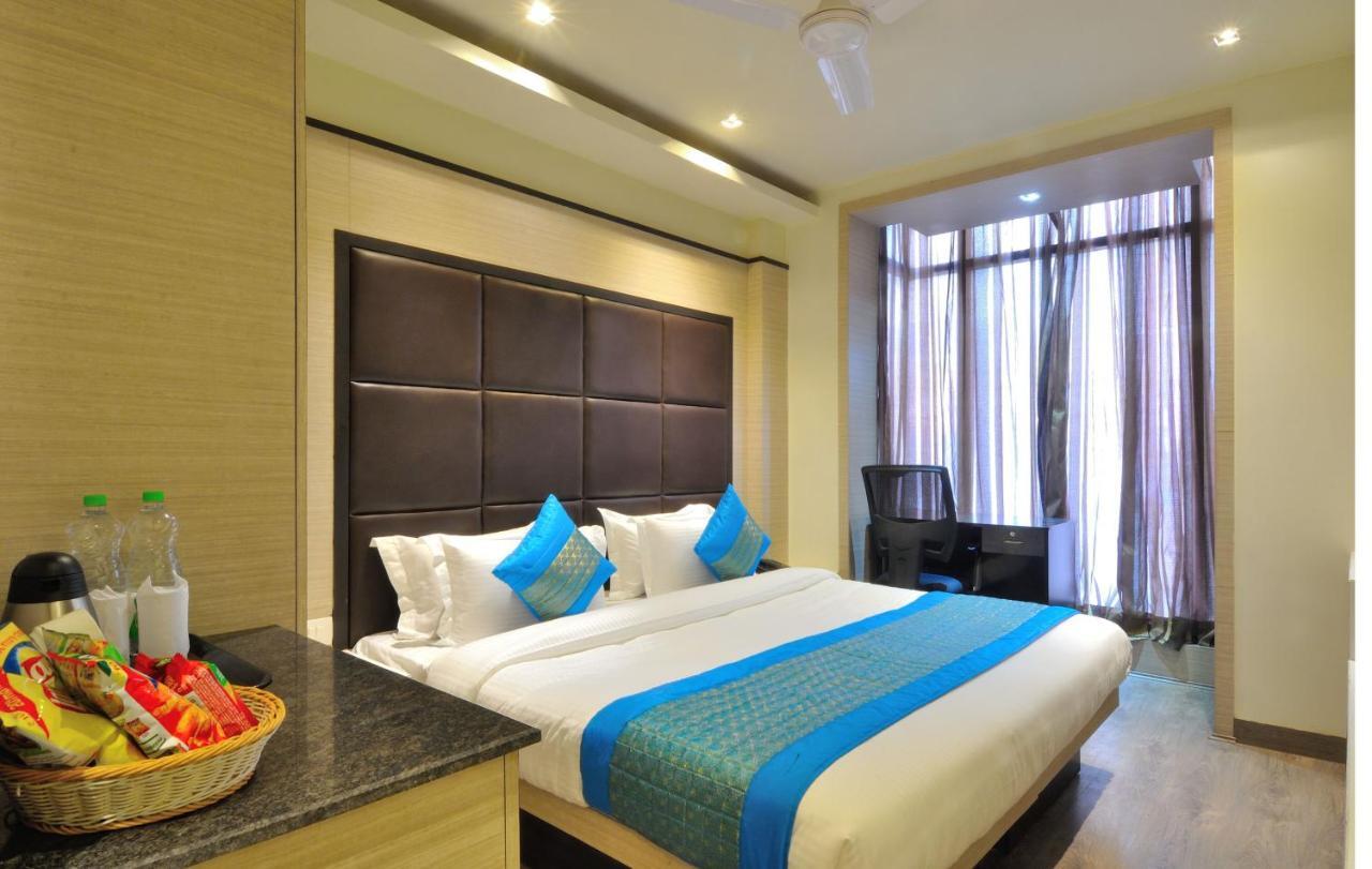Hotel Royal Grand - Opposite Axis Bank East Patel Nagar New Delhi Eksteriør bilde
